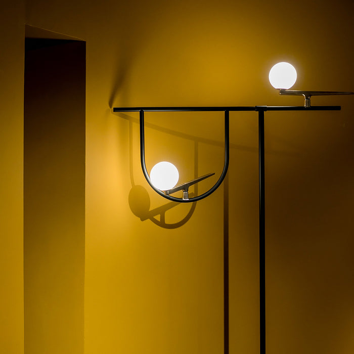 Yanzi LED Floor Lamp in Detail.