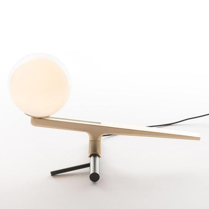 Yanzi LED Table Lamp.
